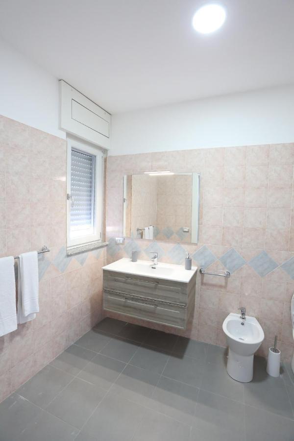 Il Giglio Hotel Castel Volturno Kültér fotó