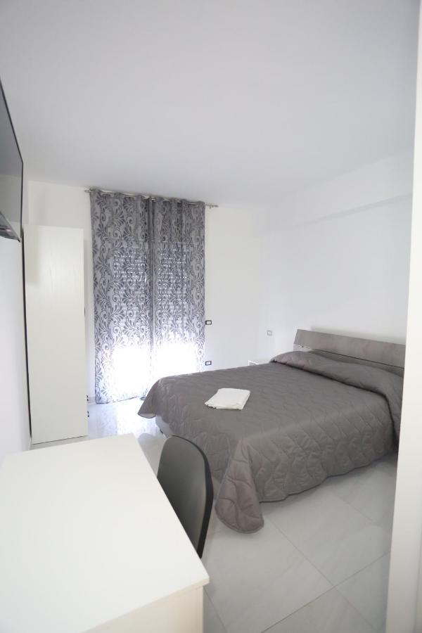 Il Giglio Hotel Castel Volturno Kültér fotó